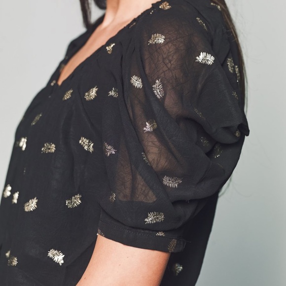 Black short sleeve blouse - Picture 8 of 9